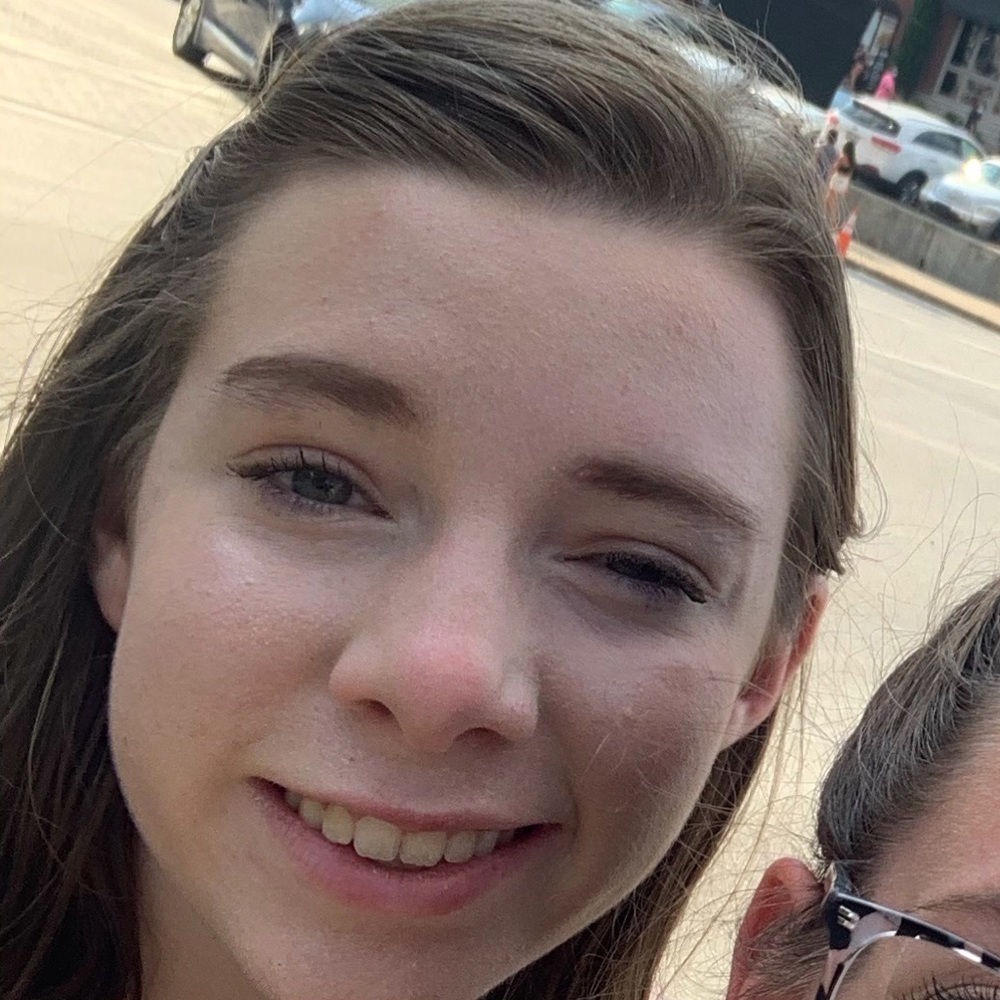 Meet your Posher, Lillian